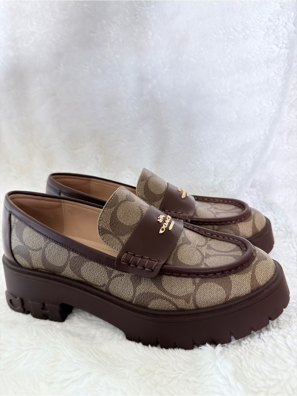 Coach Ruthie Signature Canvas Loafers Khaki Walnut 7.5 Like New